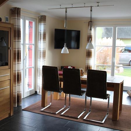 Fischer'S Ferienhaus Ruegen Mit Sauna Und Kamin Ummanz Buitenkant foto
