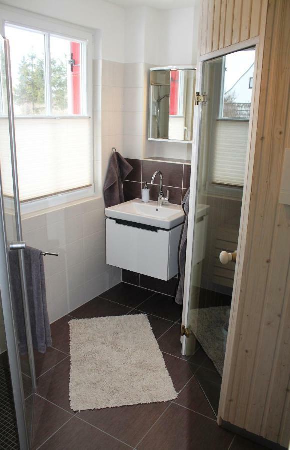 Fischer'S Ferienhaus Ruegen Mit Sauna Und Kamin Ummanz Buitenkant foto